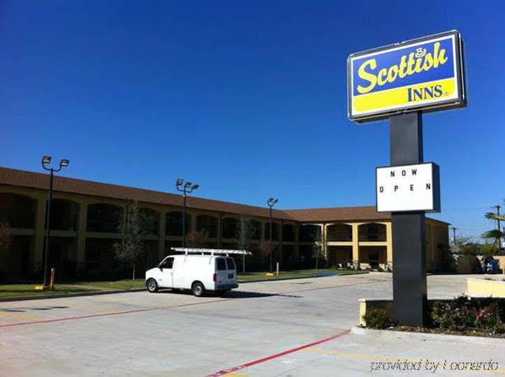 Scottish Inns Fort Worth Eksteriør bilde